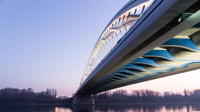 Inductive heating har many applications for roads and bridges