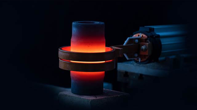 Induction heating a part to glowing red temperature